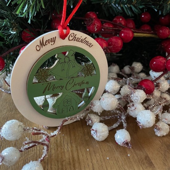 Ξύλινη Χριστουγεννιάτικη Μπάλα με Σχέδιο Καμπανάκια 2 – Ιδανική για Γιορτινή Διακόσμηση