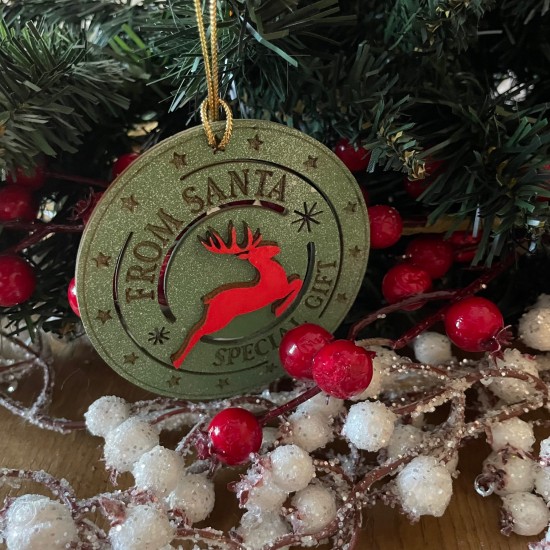 Ξύλινη Χριστουγεννιάτικη Μπάλα με Σχέδιο Τάρανδου – Μοναδική Διακόσμηση Δέντρου