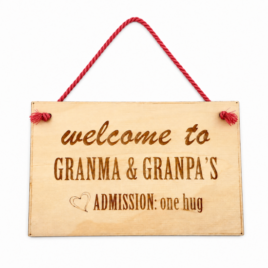 Πινακίδα | Welcome to Grandma & Grandpa's – Admission: one hug | 20 x 12,5cm