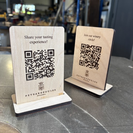 Επιτραπέζιο Stand με Λογότυπο & QR Code | Διπλής Όψης