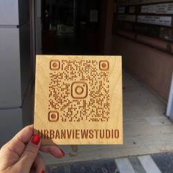 Ταμπελάκι με Qr Code 15x15cm