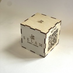 Επιτραπέζιος Κύβος με Λογότυπο & QR Code | 7cm