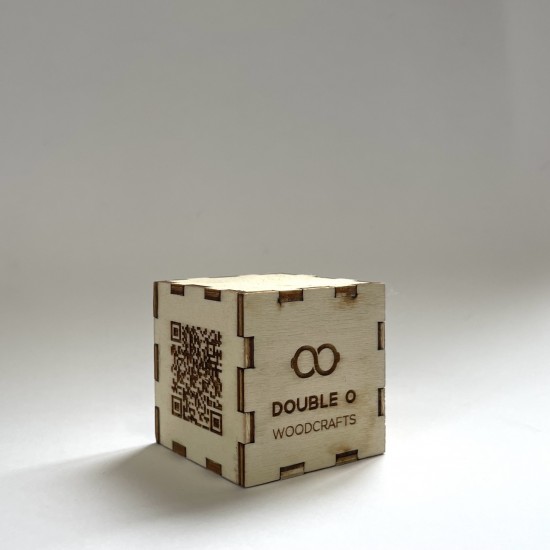 Επιτραπέζιος Κύβος με Λογότυπο & QR Code |  5cm