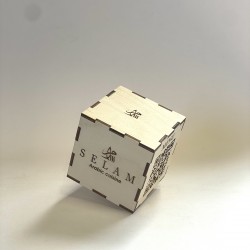 Επιτραπέζιος Κύβος με Λογότυπο & QR Code | 7cm