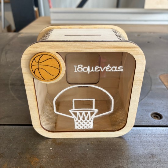 Προσωποποιημένος Ξύλινος Κουμπαράς με Όνομα & Σχέδιο | Μπάσκετ