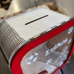 Προσωποποιημένος Ξύλινος Κουμπαράς με θέμα τον " Ολυμπιακό"